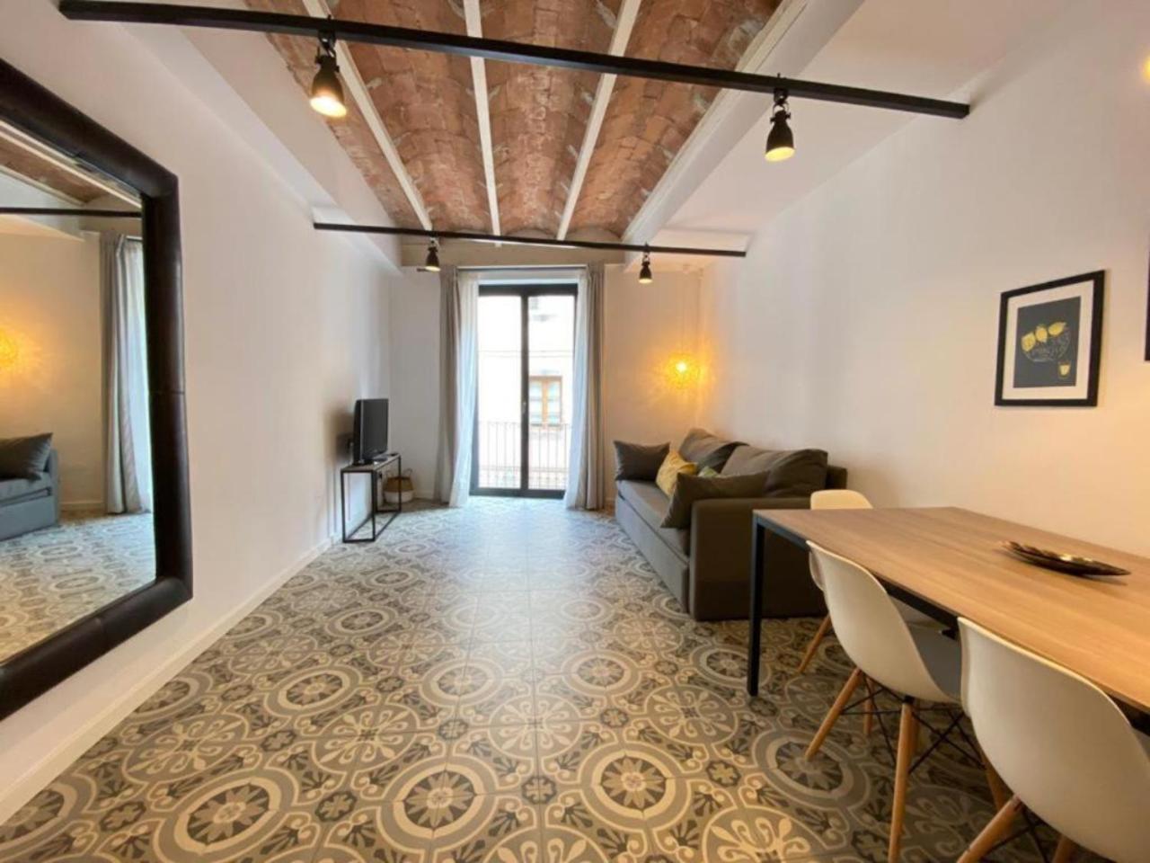 Liceu Apartments By Gaiarooms Barcelona Exterior photo