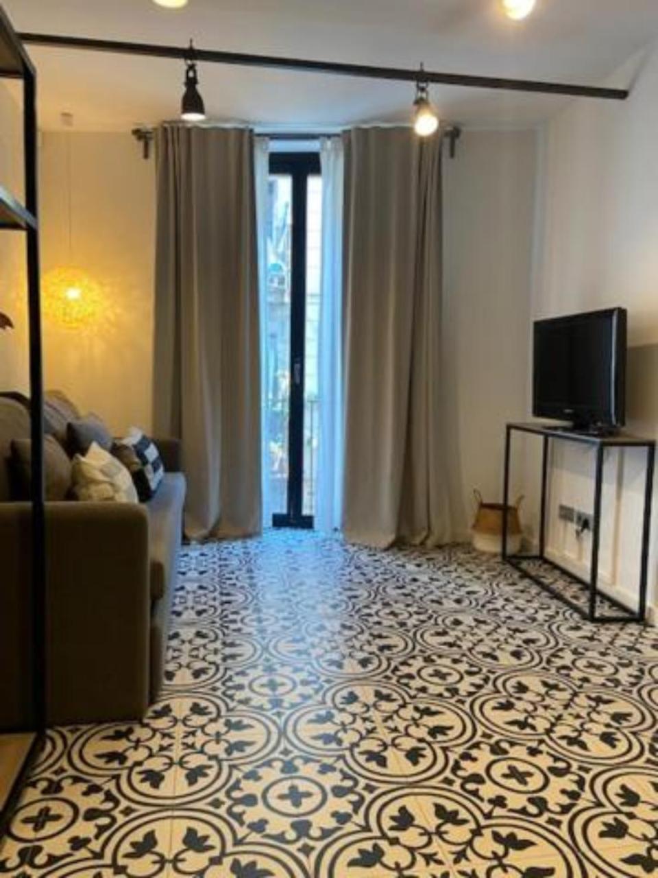 Liceu Apartments By Gaiarooms Barcelona Exterior photo