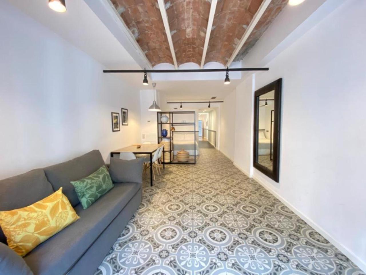 Liceu Apartments By Gaiarooms Barcelona Exterior photo